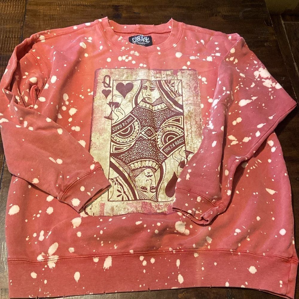 IOne24Rag Distressed Queen of Hearts sweatshirt Ladies Small